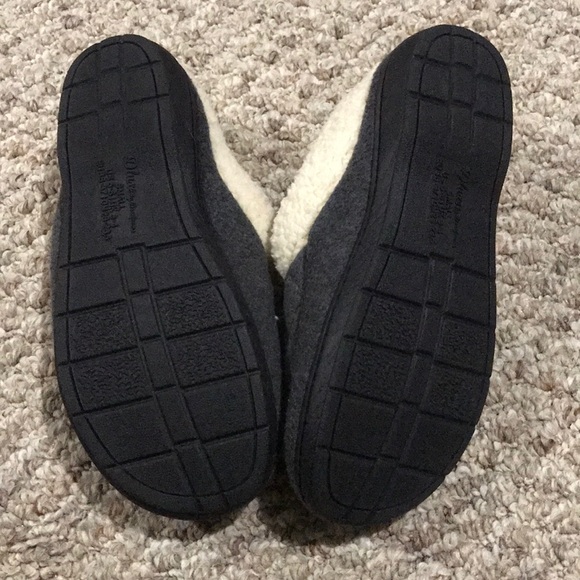 Slippers - Picture 3 of 3